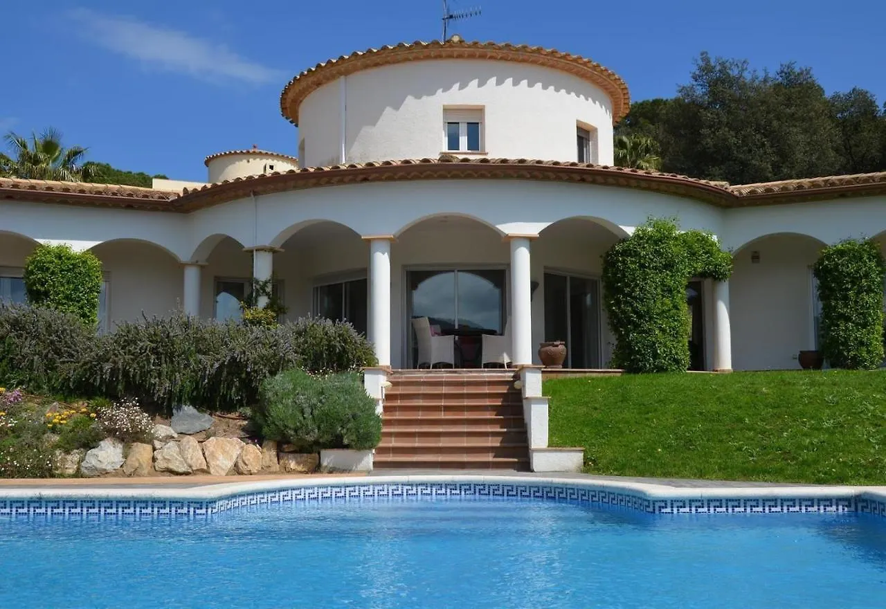 Villa Blanca 칼론제 스페인